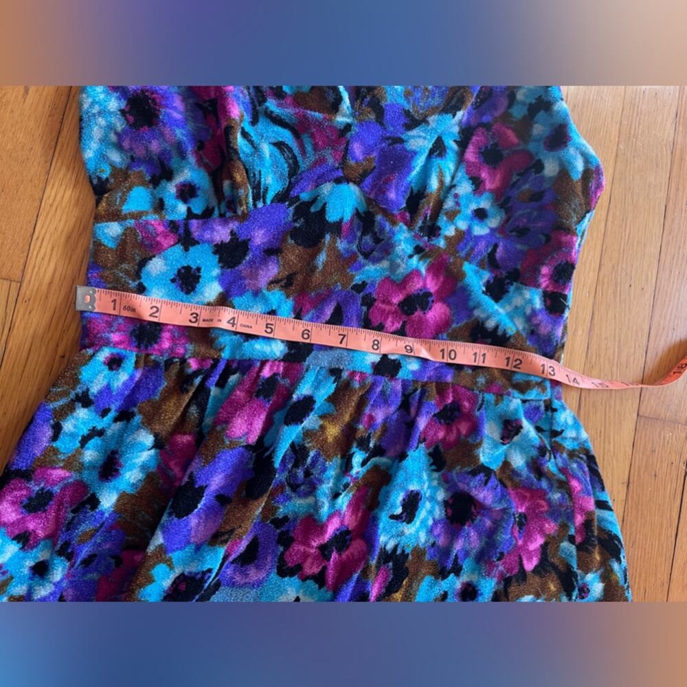 70s Vintage Blue Floral Fuzzy Bright Floral Terry Cloth Dress - Picture 4 of 6